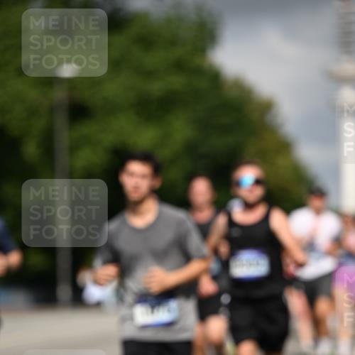 29.06.2025 - hella hamburg halbmarathon Dr. Thomas Lammeyer http://msf.ph/oto/8298641 29.06.2025 09:53:51 Kennedybrücke 1675, 1688, 1803, 1882, 2415, 2568, 2675, 2826, 3332, 3530, 4398, 4528, 4823, 5409, 5436, 5745, 5791, 5803, 6458, 6529, 6649, 7774, 8450, 8629, 9017, 9116, 9294, 9302, 9365, 9711, 9979, 10218, 10894, 10922, 11379 meine-sportfotos.de
