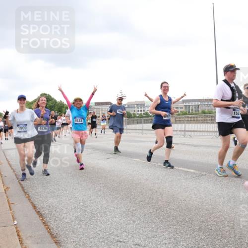 29.06.2025 - hella hamburg halbmarathon Lena Gebhardt http://msf.ph/oto/8298644 29.06.2025 10:56:16 Lombardsbrücke 1909, 4836, 8533, 152, 1064, 8005, 7028, 1047, 1113, 1738, 1909, 2095, 2793, 2915, 3257, 3268, 3520, 3675, 3676, 3953, 3987, 4083, 4265, 4354, 4470, 4473, 4836, 4896, 5237, 5306, 5580, 5693, 5757, 5994, 6055, 6056, 6113, 6494, 6594, 6690, 6968, 7025, 7028, 7090, 7307, 7516, 7616, 7711, 8005, 8108, 8110, 8305, 8517, 8532, 8533, 8606, 8766, 9383, 9435, 9606, 9838, 9861, 9865, 9948, 9953, 10449, 10555, 10569, 10640, 10740, 10784, 10987, 11962, 11963 meine-sportfotos.de