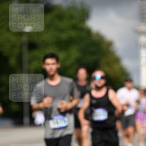 29.06.2025 - hella hamburg halbmarathon Dr. Thomas Lammeyer http://msf.ph/oto/8298659 29.06.2025 09:53:51 Kennedybrücke 1675, 1688, 1803, 1882, 2415, 2568, 2675, 2826, 3332, 3530, 4398, 4528, 4823, 5409, 5436, 5745, 5791, 5803, 6458, 6529, 6649, 7774, 8450, 8629, 9017, 9116, 9294, 9302, 9365, 9711, 9979, 10218, 10894, 10922, 11379 meine-sportfotos.de