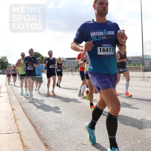 29.06.2025 - hella hamburg halbmarathon Lena Gebhardt http://msf.ph/oto/8298712 29.06.2025 09:46:55 Lombardsbrücke 14841, 14899, 7080, 1411, 70, 3, 16417, 1053, 1344, 1396, 1411, 1577, 1889, 2243, 2563, 3005, 3790, 3935, 4477, 4944, 5048, 5152, 5193, 5660, 6032, 6305, 6683, 7080, 7466, 7622, 7628, 7831, 7867, 8312, 8323, 9376, 9519, 10298, 10477, 10771, 10927, 10929, 11055, 11230, 11304, 11370, 11661, 11898, 12204, 12447, 12899, 12987, 13148, 13199, 13493, 13494, 13729, 13771, 13961, 13991, 14069, 14310, 14385, 15902, 16243, 16811, 16957 meine-sportfotos.de