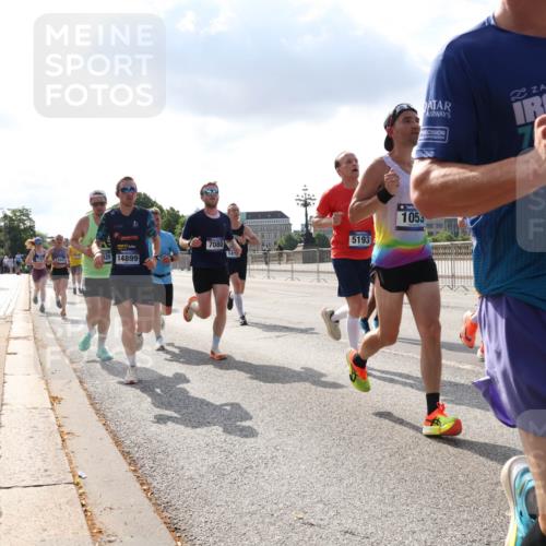 29.06.2025 - hella hamburg halbmarathon Lena Gebhardt http://msf.ph/oto/8298771 29.06.2025 09:46:55 Lombardsbrücke 29, 14899, 7080, 7, 16411, 5193, 1055, 1053, 1344, 1396, 1411, 1577, 1889, 2243, 2563, 3005, 3790, 3935, 4477, 4944, 5048, 5152, 5193, 5660, 6032, 6305, 6683, 7080, 7466, 7622, 7628, 7831, 7867, 8312, 8323, 9376, 9519, 10298, 10477, 10771, 10927, 10929, 11055, 11230, 11304, 11370, 11661, 11898, 12204, 12447, 12899, 12987, 13148, 13199, 13493, 13494, 13729, 13771, 13961, 13991, 14069, 14310, 14385, 15902, 16243, 16811, 16957 meine-sportfotos.de