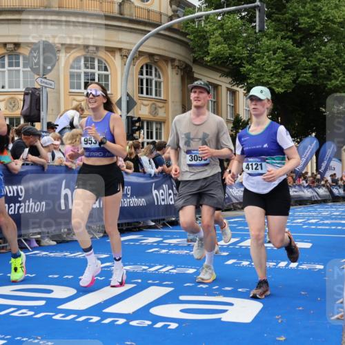 29.06.2025 - hella hamburg halbmarathon Strokosch-Dieckow http://msf.ph/oto/8298860 29.06.2025 10:53:07 Ziel 2111, 2208, 3059, 3258, 3334, 4121, 7383, 7864, 8273, 8361, 8587, 9093, 9537, 12155, 12875, 12910, 14323, 16929, 16986, 19208 meine-sportfotos.de