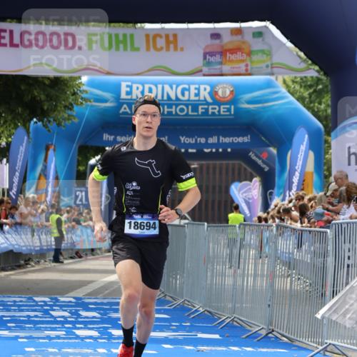 29.06.2025 - hella hamburg halbmarathon Strokosch-Dieckow http://msf.ph/oto/8298867 29.06.2025 10:17:21 Ziel 18694 meine-sportfotos.de