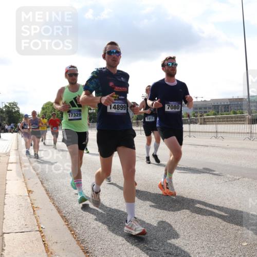 29.06.2025 - hella hamburg halbmarathon Lena Gebhardt http://msf.ph/oto/8298994 29.06.2025 09:46:56 Lombardsbrücke 14841, 17329, 14899, 1411, 7080, 3986, 1053, 1344, 1396, 1411, 1577, 1889, 2243, 2563, 3005, 3790, 3935, 4477, 4944, 5048, 5152, 5193, 5660, 6032, 6305, 6683, 7080, 7466, 7622, 7628, 7831, 7867, 8312, 8323, 9376, 9519, 10298, 10477, 10771, 10927, 10929, 11055, 11230, 11304, 11370, 11661, 11898, 12204, 12447, 12899, 12987, 13148, 13199, 13493, 13494, 13729, 13771, 13961, 13991, 14069, 14310, 14385, 15902, 16243, 16811, 16957 meine-sportfotos.de