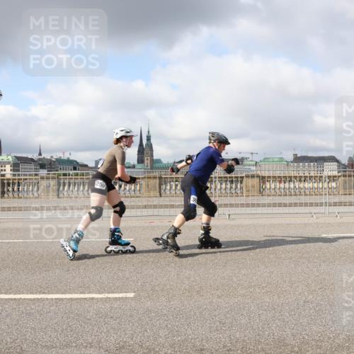 29.06.2025 - hella hamburg halbmarathon Lena Gebhardt http://msf.ph/oto/8299005 29.06.2025 09:06:19 Lombardsbrücke  meine-sportfotos.de