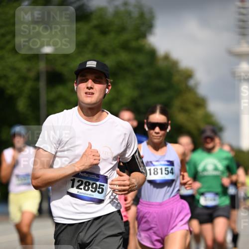 29.06.2025 - hella hamburg halbmarathon Dr. Thomas Lammeyer http://msf.ph/oto/8299008 29.06.2025 09:53:54 Kennedybrücke 1358, 1675, 1688, 1803, 1882, 2415, 2568, 2675, 2826, 3332, 4398, 4528, 4823, 5409, 5436, 5745, 5791, 5803, 6458, 6529, 6649, 7774, 8450, 8958, 9017, 9116, 9302, 9365, 9711, 10218, 10922, 11305, 11379 meine-sportfotos.de