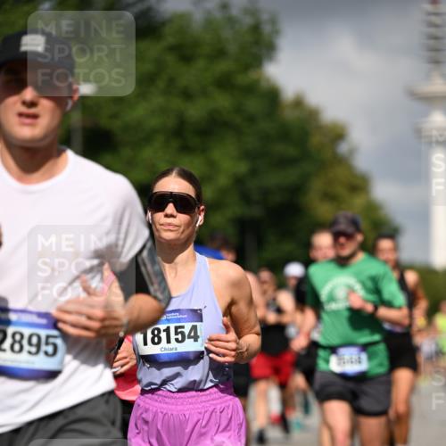 29.06.2025 - hella hamburg halbmarathon Dr. Thomas Lammeyer http://msf.ph/oto/8299028 29.06.2025 09:53:55 Kennedybrücke 1209, 1358, 1675, 1688, 1803, 1882, 2415, 2568, 2675, 2826, 3332, 4205, 4398, 4528, 4823, 5409, 5436, 5745, 5791, 5803, 6458, 6529, 6649, 7774, 8450, 8958, 9017, 9116, 9302, 9365, 9711, 10218, 10922, 11305, 11379 meine-sportfotos.de