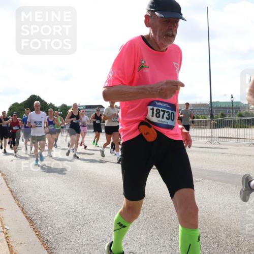 29.06.2025 - hella hamburg halbmarathon Lena Gebhardt http://msf.ph/oto/8299091 29.06.2025 09:59:26 Lombardsbrücke 16189, 045, 2544, 12910, 1785, 2025, 18730, 9922, 1319, 1334, 1366, 1506, 1595, 1642, 1715, 1719, 1955, 1972, 2282, 2391, 2432, 2630, 2741, 2911, 3037, 3112, 3279, 3668, 3715, 4426, 4467, 4837, 4839, 5299, 5391, 5420, 5457, 5458, 5465, 5492, 5866, 6390, 6399, 6414, 6415, 6416, 7033, 7037, 7129, 7130, 7232, 7395, 7833, 7864, 8509, 8520, 8542, 8652, 8772, 8798, 8846, 8929, 9142, 9488, 9884, 9903, 9907, 9922, 9984, 10020, 10266, 11039, 11568, 11844 meine-sportfotos.de