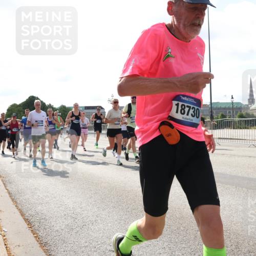 29.06.2025 - hella hamburg halbmarathon Lena Gebhardt http://msf.ph/oto/8299117 29.06.2025 09:59:26 Lombardsbrücke 16189, 2910, 789, 181, 2025, 18730, 992, 1319, 1334, 1366, 1506, 1595, 1642, 1715, 1719, 1955, 1972, 2282, 2391, 2432, 2630, 2741, 2911, 3037, 3112, 3279, 3668, 3715, 4426, 4467, 4837, 4839, 5299, 5391, 5420, 5457, 5458, 5465, 5492, 5866, 6390, 6399, 6414, 6415, 6416, 7033, 7037, 7129, 7130, 7232, 7395, 7833, 7864, 8509, 8520, 8542, 8652, 8772, 8798, 8846, 8929, 9142, 9488, 9884, 9903, 9907, 9922, 9984, 10020, 10266, 11039, 11568, 11844 meine-sportfotos.de