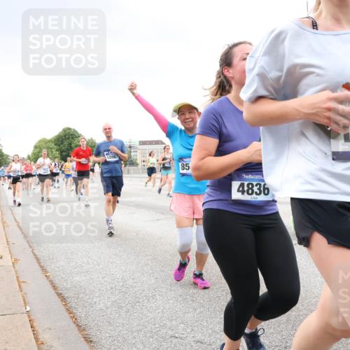 29.06.2025 - hella hamburg halbmarathon Lena Gebhardt http://msf.ph/oto/8299127 29.06.2025 10:56:18 Lombardsbrücke 10987, 85, 4836, 909, 1047, 1113, 1738, 1909, 2095, 2143, 2307, 2793, 2915, 3257, 3268, 3438, 3520, 3675, 3676, 3953, 3987, 4083, 4265, 4354, 4473, 4773, 4836, 5237, 5306, 5438, 5580, 5693, 5757, 5994, 6055, 6056, 6113, 6494, 6594, 6690, 6968, 7025, 7028, 7090, 7307, 7516, 7616, 7711, 8005, 8108, 8110, 8305, 8517, 8533, 8606, 8766, 9383, 9435, 9606, 9838, 9948, 9953, 10449, 10555, 10569, 10640, 10740, 10784, 10987 meine-sportfotos.de
