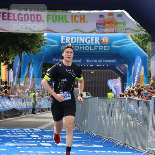 29.06.2025 - hella hamburg halbmarathon Strokosch-Dieckow http://msf.ph/oto/8299130 29.06.2025 10:17:20 Ziel 18694 meine-sportfotos.de
