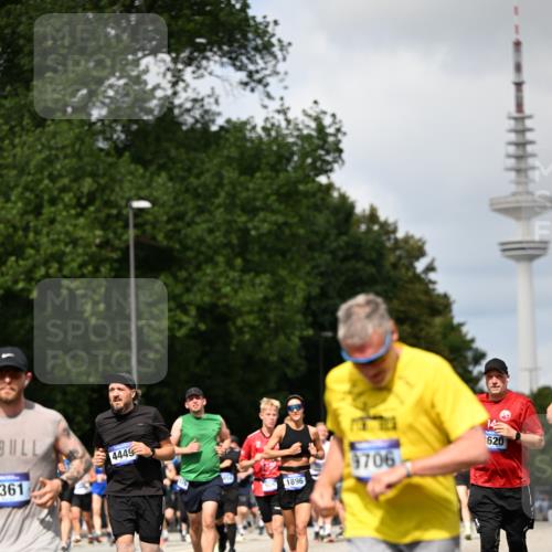 29.06.2025 - hella hamburg halbmarathon Dr. Thomas Lammeyer http://msf.ph/oto/8299159 29.06.2025 10:37:50 Kennedybrücke 1189, 1275, 1896, 2342, 2526, 2776, 3264, 3340, 3345, 3812, 3848, 4361, 4433, 4449, 4807, 5075, 5141, 5557, 5561, 5584, 5821, 5822, 5887, 6364, 6515, 6516, 6956, 6999, 7027, 7308, 7309, 7633, 7653, 7982, 8157, 8349, 8375, 8377, 8383, 8401, 8620, 8891, 9234, 9258, 9438, 9591, 9706, 9799, 9995, 10800, 11092, 11111, 11237, 11260 meine-sportfotos.de