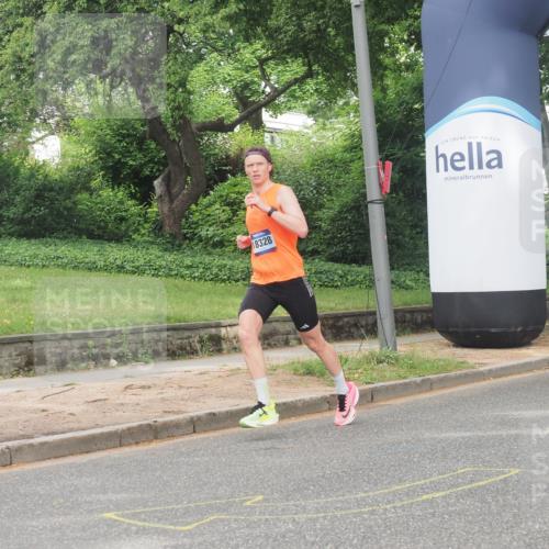 29.06.2025 - hella hamburg halbmarathon KatJ http://msf.ph/oto/8299193 29.06.2025 10:13:52 Zwischen KM18-KM19  meine-sportfotos.de
