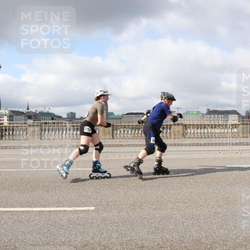 29.06.2025 - hella hamburg halbmarathon Lena Gebhardt http://msf.ph/oto/8299202 29.06.2025 09:06:19 Lombardsbrücke  meine-sportfotos.de