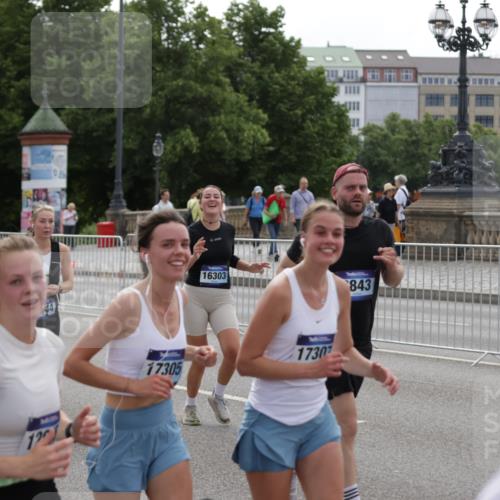 29.06.2025 - hella hamburg halbmarathon Jannik Wohlers http://msf.ph/oto/8299259 29.06.2025 10:37:01 Lombardsbrücke 1022, 1276, 1337, 1819, 2016, 2486, 2640, 3633, 4097, 4347, 5146, 5171, 5186, 5560, 5790, 5940, 6821, 6955, 7085, 7124, 7235, 7544, 7777, 7823, 8811, 8843, 9524, 10476, 10762, 10798, 10919, 11183, 11801, 11888, 11980, 12762, 12935, 13077, 13783, 14130, 14282, 14343, 14657, 15084, 16032, 16303, 16582, 16706, 16831, 16837, 17305, 17307, 17355, 17687, 17688, 17965, 18578, 18710, 18903 meine-sportfotos.de