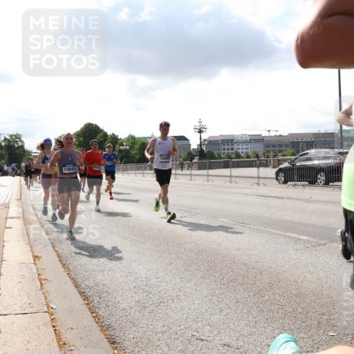 29.06.2025 - hella hamburg halbmarathon Lena Gebhardt http://msf.ph/oto/8299287 29.06.2025 09:46:57 Lombardsbrücke 14069, 148411, 1053, 1344, 1396, 1411, 1577, 1889, 2243, 2563, 2836, 3005, 3790, 3935, 4477, 4944, 5048, 5152, 5193, 5660, 6032, 6305, 6683, 7080, 7466, 7622, 7628, 7831, 7867, 8312, 8323, 9376, 9519, 10298, 10477, 10771, 10927, 11055, 11230, 11304, 11370, 11661, 11898, 12204, 12447, 12899, 12987, 13148, 13199, 13493, 13494, 13729, 13771, 13961, 13991, 14069, 14310, 14385, 15902, 16243, 16811, 16957 meine-sportfotos.de