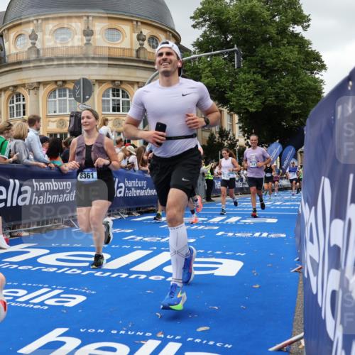 29.06.2025 - hella hamburg halbmarathon Strokosch-Dieckow http://msf.ph/oto/8299299 29.06.2025 10:53:16 Ziel 1683, 1727, 2074, 2111, 2354, 4065, 6942, 7312, 7383, 8273, 8361, 8651, 9142, 11844, 12490, 12875, 15179, 15681, 15838, 16929, 16986, 18134, 18901 meine-sportfotos.de