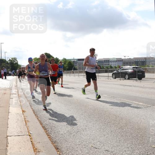 29.06.2025 - hella hamburg halbmarathon Lena Gebhardt http://msf.ph/oto/8299391 29.06.2025 09:46:57 Lombardsbrücke 170, 14841, 1053, 1344, 1396, 1411, 1577, 1889, 2243, 2563, 2836, 3005, 3790, 3935, 4477, 4944, 5048, 5152, 5193, 5660, 6032, 6305, 6683, 7080, 7466, 7622, 7628, 7831, 7867, 8312, 8323, 9376, 9519, 10298, 10477, 10771, 10927, 11055, 11230, 11304, 11370, 11661, 11898, 12204, 12447, 12899, 12987, 13148, 13199, 13493, 13494, 13729, 13771, 13961, 13991, 14069, 14310, 14385, 15902, 16243, 16811, 16957 meine-sportfotos.de