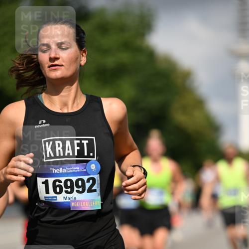 29.06.2025 - hella hamburg halbmarathon Dr. Thomas Lammeyer http://msf.ph/oto/8299515 29.06.2025 09:53:58 Kennedybrücke 1209, 1358, 1675, 1688, 1697, 1882, 2415, 2568, 2675, 2826, 3332, 4205, 4380, 4398, 4823, 5409, 5436, 5508, 5745, 5791, 6458, 6529, 6649, 6686, 7026, 7774, 8450, 8958, 9017, 9116, 9302, 9365, 9711, 10218, 10922, 11281, 11305, 11379 meine-sportfotos.de