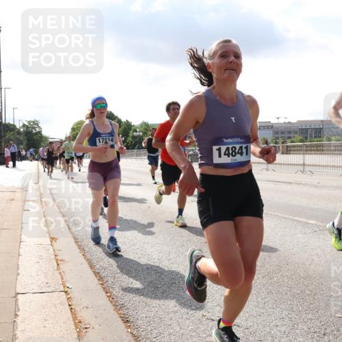 29.06.2025 - hella hamburg halbmarathon Lena Gebhardt http://msf.ph/oto/8299533 29.06.2025 09:46:58 Lombardsbrücke 17014, 14841, 14069, 1053, 1344, 1396, 1411, 1577, 1889, 1959, 2243, 2563, 2836, 3005, 3790, 3935, 4477, 4944, 5048, 5152, 5193, 5660, 6032, 6305, 6683, 7080, 7466, 7622, 7628, 7831, 7867, 8312, 8323, 9376, 9519, 10298, 10477, 10771, 10927, 11055, 11304, 11370, 11661, 11898, 12204, 12447, 12899, 12987, 13148, 13199, 13493, 13494, 13729, 13771, 13961, 13991, 14069, 14310, 14385, 15902, 16243, 16811, 16957 meine-sportfotos.de