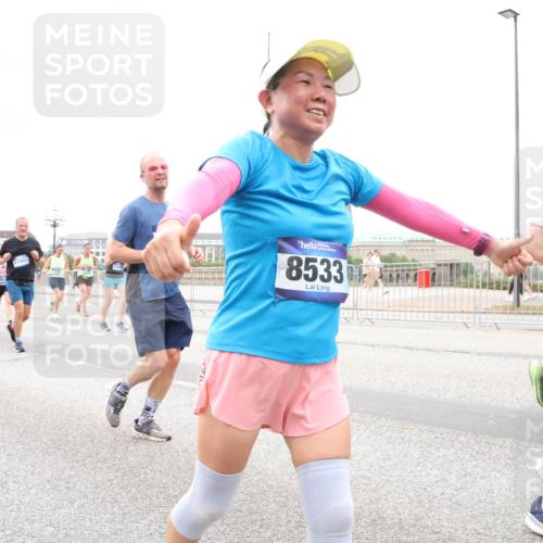 29.06.2025 - hella hamburg halbmarathon Lena Gebhardt http://msf.ph/oto/8299585 29.06.2025 10:56:20 Lombardsbrücke 118, 11862, 8533, 15, 1047, 1113, 1738, 1909, 2095, 2143, 2307, 2793, 2915, 3257, 3268, 3438, 3520, 3675, 3676, 3953, 3987, 4083, 4265, 4354, 4473, 4773, 4836, 5237, 5306, 5438, 5580, 5693, 5757, 5994, 6055, 6056, 6113, 6494, 6594, 6690, 6968, 7025, 7028, 7090, 7307, 7516, 7616, 7711, 8005, 8108, 8305, 8517, 8533, 8606, 8766, 8939, 8943, 9383, 9435, 9606, 9838, 9948, 9953, 10449, 10555, 10569, 10571, 10640, 10740, 10784, 10987 meine-sportfotos.de