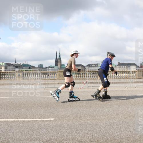 29.06.2025 - hella hamburg halbmarathon Lena Gebhardt http://msf.ph/oto/8299617 29.06.2025 09:06:20 Lombardsbrücke  meine-sportfotos.de