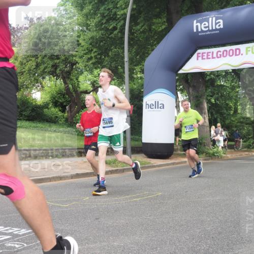 29.06.2025 - hella hamburg halbmarathon KatJ http://msf.ph/oto/8299631 29.06.2025 10:43:11 Zwischen KM18-KM19 1180, 8330 meine-sportfotos.de