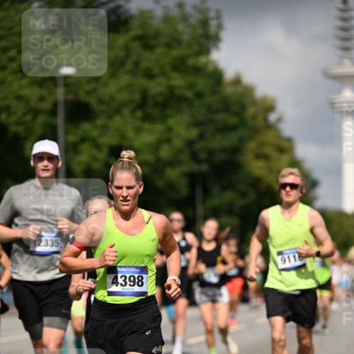 29.06.2025 - hella hamburg halbmarathon Dr. Thomas Lammeyer http://msf.ph/oto/8299667 29.06.2025 09:54:00 Kennedybrücke 1209, 1358, 1675, 1688, 1697, 1882, 2568, 2675, 2826, 3332, 3626, 4205, 4229, 4380, 4398, 4823, 5409, 5508, 5745, 6458, 6529, 6649, 6686, 6687, 7026, 7774, 8450, 8958, 9017, 9116, 9302, 9365, 10218, 10783, 10922, 11281, 11305, 11379 meine-sportfotos.de