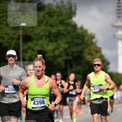 29.06.2025 - hella hamburg halbmarathon Dr. Thomas Lammeyer http://msf.ph/oto/8299679 29.06.2025 09:54:00 Kennedybrücke 1209, 1358, 1675, 1688, 1697, 1882, 2568, 2675, 2826, 3332, 3626, 4205, 4229, 4380, 4398, 4823, 5409, 5508, 5745, 6458, 6529, 6649, 6686, 6687, 7026, 7774, 8450, 8958, 9017, 9116, 9302, 9365, 10218, 10783, 10922, 11281, 11305, 11379 meine-sportfotos.de
