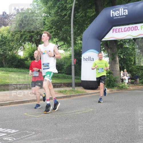 29.06.2025 - hella hamburg halbmarathon KatJ http://msf.ph/oto/8299778 29.06.2025 10:43:11 Zwischen KM18-KM19 1180, 8330 meine-sportfotos.de
