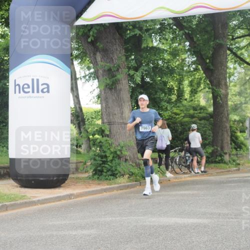29.06.2025 - hella hamburg halbmarathon KatJ http://msf.ph/oto/8299787 29.06.2025 10:13:56 Zwischen KM18-KM19  meine-sportfotos.de
