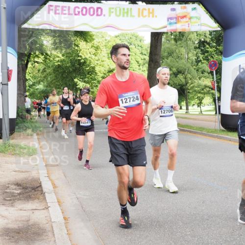 29.06.2025 - hella hamburg halbmarathon MichiJ http://msf.ph/oto/8299795 29.06.2025 10:34:33 Zwischen KM18-KM19 2138, 11021, 12706, 12724, 13303, 14062, 14262, 14449, 14541, 16127, 16136, 16466, 18476, 18702, 19105, 19127 meine-sportfotos.de