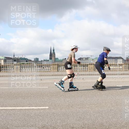 29.06.2025 - hella hamburg halbmarathon Lena Gebhardt http://msf.ph/oto/8299829 29.06.2025 09:06:20 Lombardsbrücke  meine-sportfotos.de