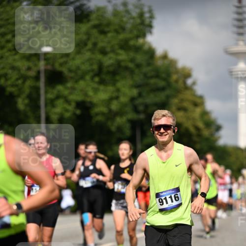 29.06.2025 - hella hamburg halbmarathon Dr. Thomas Lammeyer http://msf.ph/oto/8299837 29.06.2025 09:54:01 Kennedybrücke 1209, 1358, 1675, 1688, 1697, 1882, 2568, 2675, 2826, 3332, 3626, 4205, 4229, 4380, 4398, 4823, 5409, 5508, 5745, 6458, 6529, 6649, 6686, 6687, 7026, 8450, 8958, 9017, 9116, 9302, 9365, 10218, 10783, 10922, 11281, 11305, 11379 meine-sportfotos.de