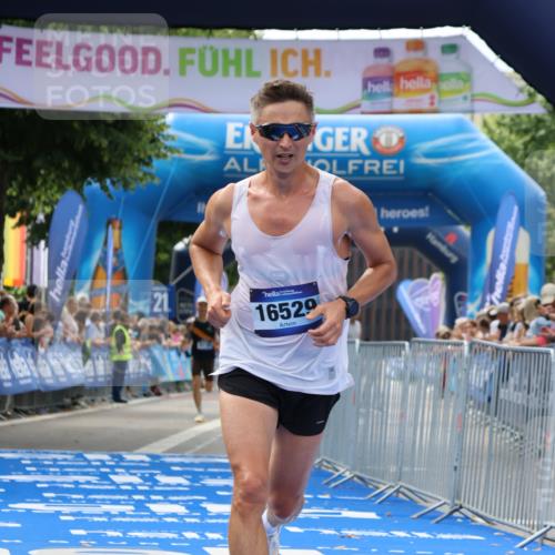 29.06.2025 - hella hamburg halbmarathon Strokosch-Dieckow http://msf.ph/oto/8299877 29.06.2025 10:16:59 Ziel 4116, 16529 meine-sportfotos.de