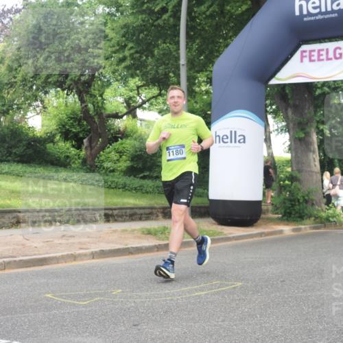 29.06.2025 - hella hamburg halbmarathon KatJ http://msf.ph/oto/8299885 29.06.2025 10:43:12 Zwischen KM18-KM19 1180, 4868, 8330 meine-sportfotos.de