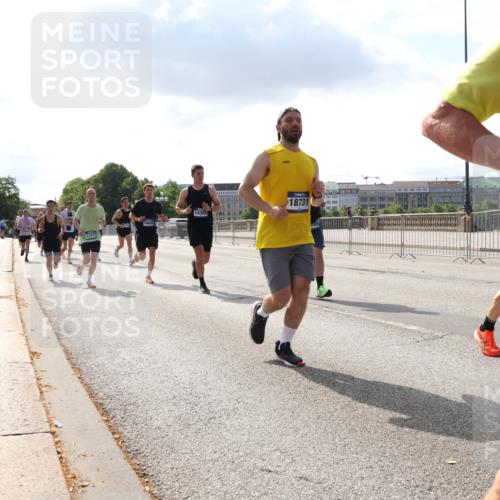 29.06.2025 - hella hamburg halbmarathon Lena Gebhardt http://msf.ph/oto/8299891 29.06.2025 09:47:00 Lombardsbrücke 13771, 16425, 18731, 1053, 1396, 1407, 1411, 1577, 1889, 1959, 2243, 2563, 2836, 3005, 3790, 3935, 4477, 4740, 4944, 5048, 5152, 5193, 5660, 6032, 6305, 6683, 7080, 7466, 7622, 7628, 7831, 7867, 8312, 8323, 9376, 9508, 9519, 10477, 10771, 10927, 11055, 11304, 11370, 11661, 11898, 12204, 12447, 12899, 13148, 13199, 13493, 13494, 13729, 13771, 13961, 13972, 13991, 14069, 14310, 14385, 15902, 16811, 16957 meine-sportfotos.de