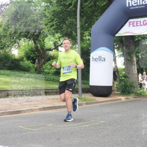 29.06.2025 - hella hamburg halbmarathon KatJ http://msf.ph/oto/8299927 29.06.2025 10:43:12 Zwischen KM18-KM19 1180, 4868, 8330 meine-sportfotos.de