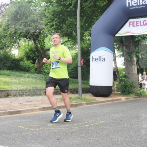 29.06.2025 - hella hamburg halbmarathon KatJ http://msf.ph/oto/8299977 29.06.2025 10:43:12 Zwischen KM18-KM19 1180, 4868, 8330 meine-sportfotos.de