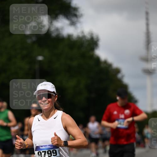 29.06.2025 - hella hamburg halbmarathon Dr. Thomas Lammeyer http://msf.ph/oto/8300011 29.06.2025 10:37:53 Kennedybrücke 1189, 1275, 1896, 2526, 2776, 3264, 3340, 3345, 3812, 3848, 4361, 4433, 4449, 4807, 4824, 4826, 5075, 5141, 5557, 5561, 5584, 5821, 5822, 5887, 6364, 6515, 6516, 6956, 7027, 7308, 7309, 7633, 7653, 7982, 8157, 8349, 8375, 8377, 8383, 8401, 8620, 9234, 9258, 9438, 9706, 9799, 9875, 9995, 10048, 10800, 11092, 11111, 11229, 11237, 11260 meine-sportfotos.de