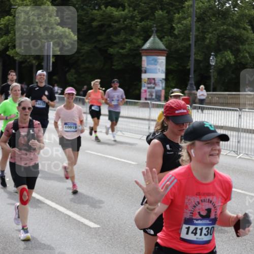 29.06.2025 - hella hamburg halbmarathon Jannik Wohlers http://msf.ph/oto/8300105 29.06.2025 10:37:07 Lombardsbrücke 1276, 1337, 1819, 2016, 2199, 2486, 2640, 3633, 5146, 5171, 5186, 5790, 5875, 6821, 6955, 7085, 7124, 7235, 7544, 7777, 7823, 8843, 9524, 10476, 10506, 10798, 10919, 11183, 11801, 11888, 12123, 12472, 12762, 12824, 12935, 13077, 14130, 14282, 14657, 15084, 16032, 16303, 16582, 16680, 16706, 16831, 16837, 17305, 17307, 17355, 17798, 17965, 18903 meine-sportfotos.de