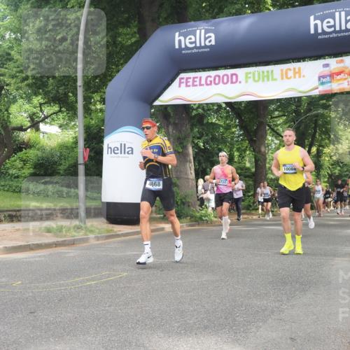 29.06.2025 - hella hamburg halbmarathon KatJ http://msf.ph/oto/8300141 29.06.2025 10:43:14 Zwischen KM18-KM19 1180, 4868, 6591, 6720, 8330 meine-sportfotos.de