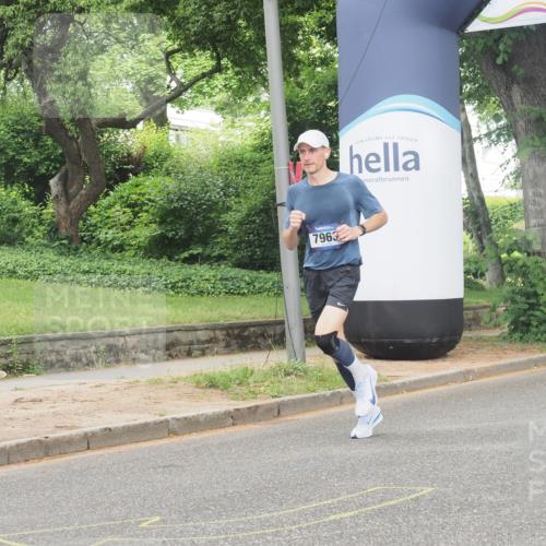 29.06.2025 - hella hamburg halbmarathon KatJ http://msf.ph/oto/8300198 29.06.2025 10:13:58 Zwischen KM18-KM19 7963 meine-sportfotos.de