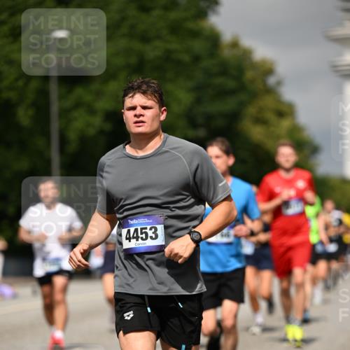 29.06.2025 - hella hamburg halbmarathon Dr. Thomas Lammeyer http://msf.ph/oto/8300212 29.06.2025 10:16:21 Kennedybrücke 1249, 1610, 1785, 1850, 1851, 2963, 2964, 3182, 3248, 3262, 3363, 4453, 4499, 5150, 5166, 5176, 6822, 6871, 7014, 7907, 8206, 8207, 8917, 8971, 9253, 9428, 10067, 10402, 10685, 11025 meine-sportfotos.de