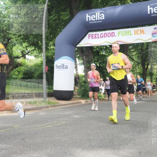 29.06.2025 - hella hamburg halbmarathon KatJ http://msf.ph/oto/8300347 29.06.2025 10:43:15 Zwischen KM18-KM19 1180, 4868, 6591, 6720, 8330 meine-sportfotos.de