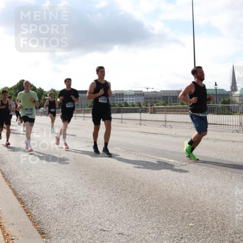 29.06.2025 - hella hamburg halbmarathon Lena Gebhardt http://msf.ph/oto/8300350 29.06.2025 09:47:01 Lombardsbrücke 13771, 16425, 14385, 88, 88, 8, 1053, 1396, 1407, 1411, 1577, 1889, 1959, 2243, 2563, 2836, 3005, 3790, 3935, 4740, 4944, 5048, 5152, 5193, 5660, 6032, 6305, 6683, 6915, 7080, 7466, 7622, 7628, 7831, 7867, 8312, 8323, 9376, 9508, 9519, 10477, 10771, 10927, 11055, 11304, 11370, 11661, 11898, 12204, 12447, 12899, 13148, 13199, 13493, 13494, 13729, 13771, 13972, 13991, 14069, 14310, 14385, 15902, 16811, 16957 meine-sportfotos.de