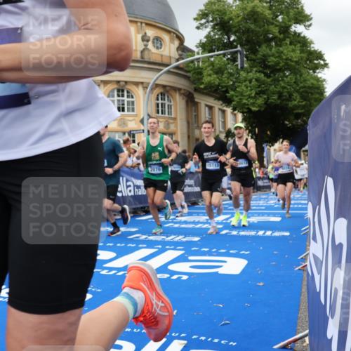 29.06.2025 - hella hamburg halbmarathon Strokosch-Dieckow http://msf.ph/oto/8300411 29.06.2025 10:53:34 Ziel 1030, 1061, 1098, 1499, 1502, 1783, 2058, 2070, 2630, 3399, 3819, 5399, 5866, 6628, 6762, 10549, 10895, 11068, 11588, 11589, 11604, 12632, 12909, 13865, 13912, 15061, 15113, 15441, 15497, 15856, 16092, 17482, 17710, 18143, 18450, 18612, 18666, 18715 meine-sportfotos.de