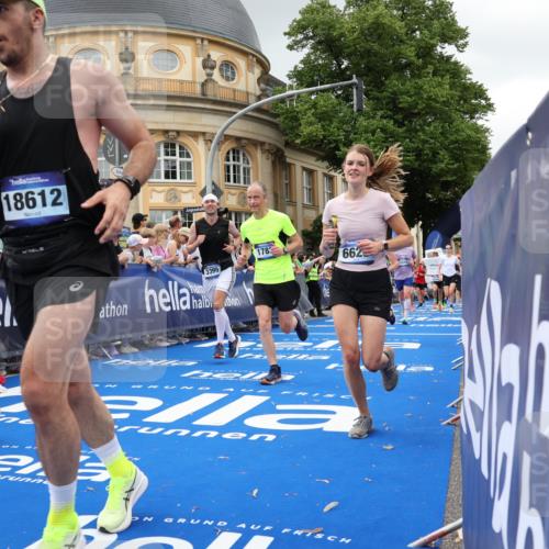 29.06.2025 - hella hamburg halbmarathon Strokosch-Dieckow http://msf.ph/oto/8300515 29.06.2025 10:53:35 Ziel 1030, 1061, 1098, 1499, 1502, 1783, 2058, 2070, 2082, 2630, 3399, 3819, 5399, 5866, 6628, 6762, 10549, 10895, 11068, 11588, 11589, 11604, 12632, 12909, 13865, 14702, 15061, 15113, 15441, 15497, 15856, 16092, 17482, 17710, 18143, 18450, 18514, 18612, 18666, 18715 meine-sportfotos.de