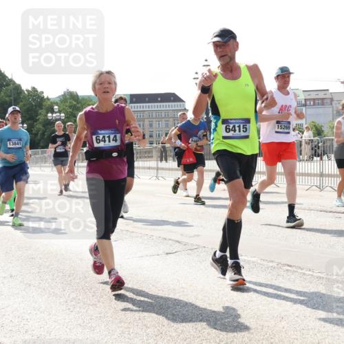 29.06.2025 - hella hamburg halbmarathon Lena Gebhardt http://msf.ph/oto/8300681 29.06.2025 09:59:35 Lombardsbrücke 12912, 9142, 18200, 13841, 6414, 948, 11039, 6415, 15269, 1319, 1334, 1366, 1506, 1595, 1642, 1834, 1955, 2282, 2391, 2432, 2630, 2741, 2911, 3112, 3279, 3668, 3715, 3836, 4426, 4467, 4837, 4839, 5015, 5134, 5277, 5299, 5420, 5457, 5458, 5465, 5492, 5866, 6202, 6390, 6414, 6415, 6416, 7033, 7037, 7129, 7130, 7395, 7833, 7864, 8330, 8509, 8520, 8542, 8652, 8772, 8846, 8929, 9142, 9488, 9884, 9903, 9907, 9922, 9984, 10020, 10031, 10266, 11039, 11568, 11844 meine-sportfotos.de