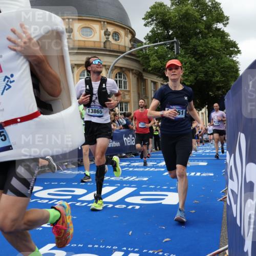 29.06.2025 - hella hamburg halbmarathon Strokosch-Dieckow http://msf.ph/oto/8300699 29.06.2025 10:53:41 Ziel 1422, 1502, 2058, 2082, 2518, 2630, 3399, 3819, 5399, 5607, 6260, 6762, 6877, 7177, 8285, 8335, 9922, 10529, 10549, 10895, 11588, 11589, 11604, 12632, 13865, 14702, 14818, 15061, 15441, 15502, 15856, 16092, 17482, 17740, 18143, 18249, 18487, 18514, 18666, 18715, 18759 meine-sportfotos.de